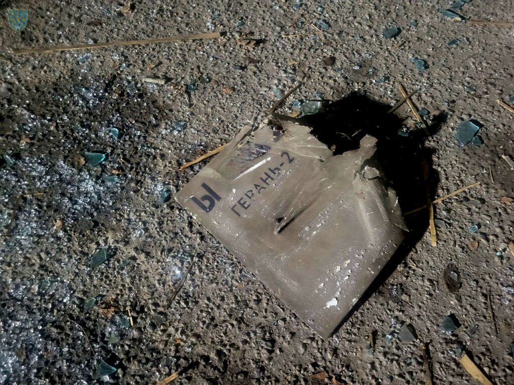 В Одесской области обломки «шахедов» повлекли за собой пожары и разрушения и ранили двух человек