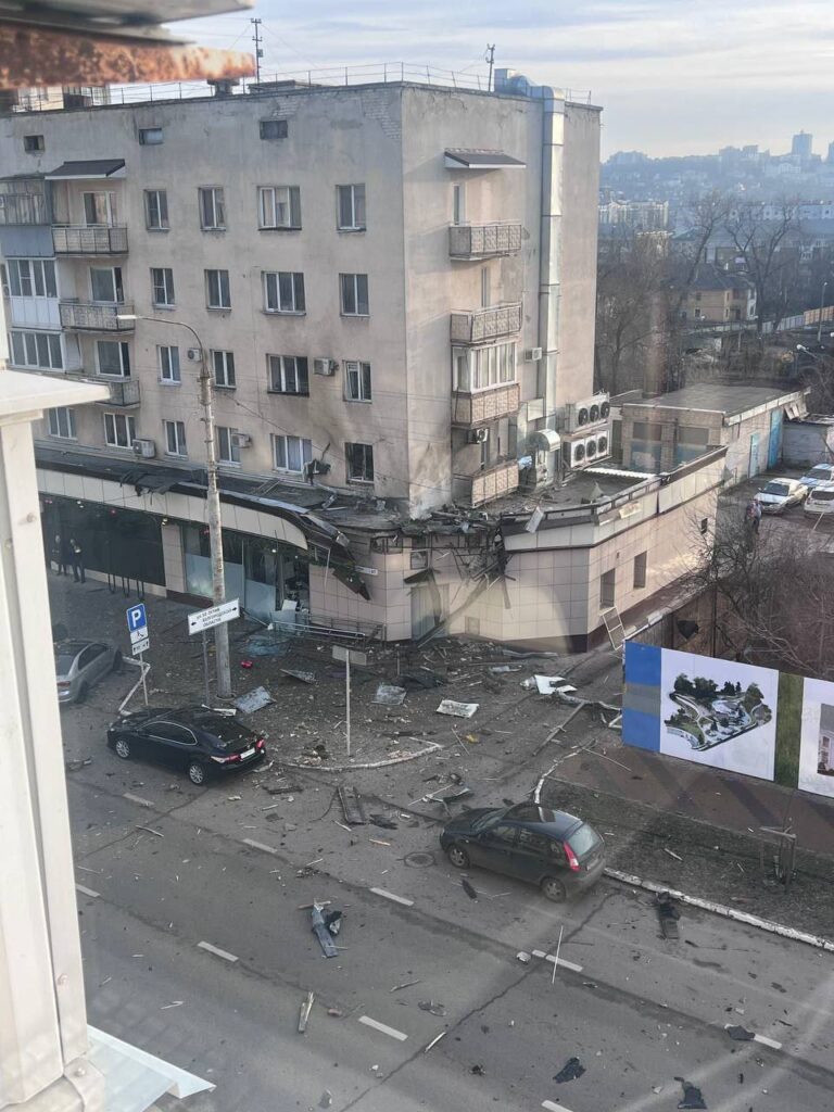 В российском Белгороде раздались взрывы: что пишут СМИ и какая реакция местных властей
