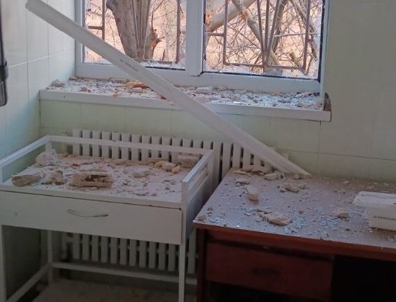 Російські окупанти атакували вночі лікарню у Вовчанську на Харківщині