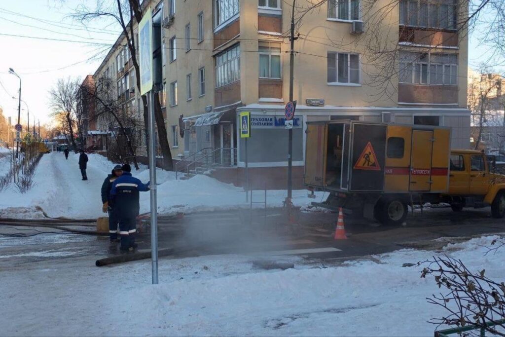 Без тепла, води та газу: у Росії стався колапс ЖКГ