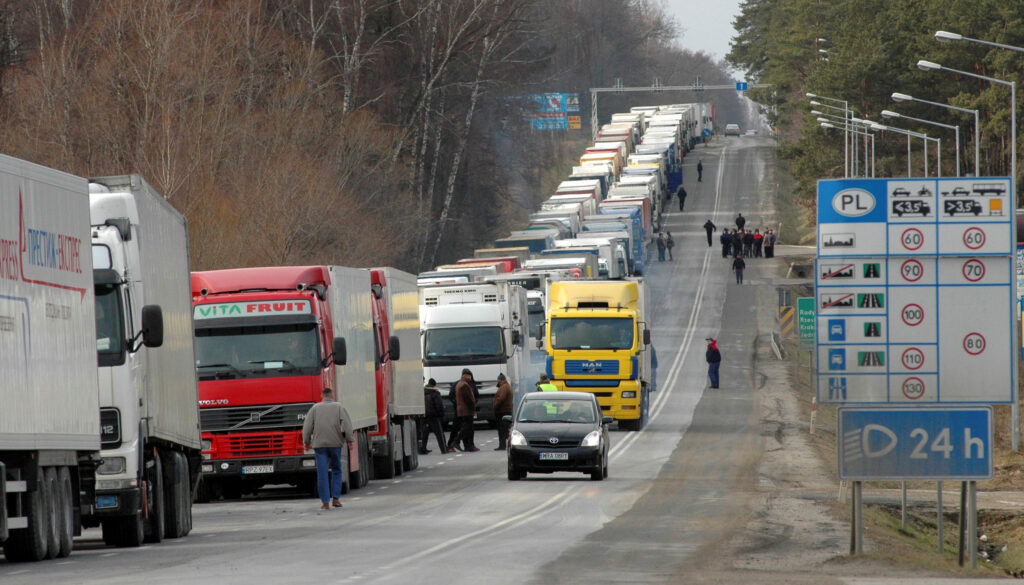 “Наше терпіння скінчилося”: польські фермери анонсували нове блокування кордону з Україною