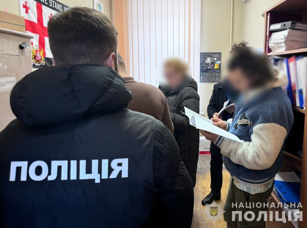 Изготовляли некачественную военную форму и нанесли ущерб на 25 миллионов гривен: в Киеве объявили подозрение директору предприятия