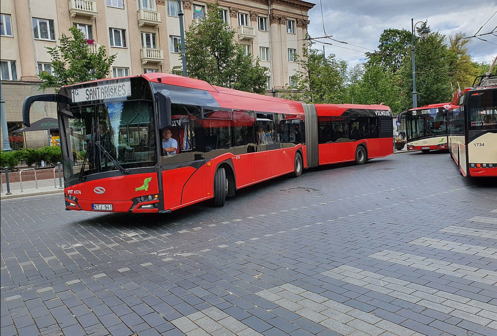 У столиці Литви продовжили на рік безплатний проїзд у громадському транспорті для біженців з України