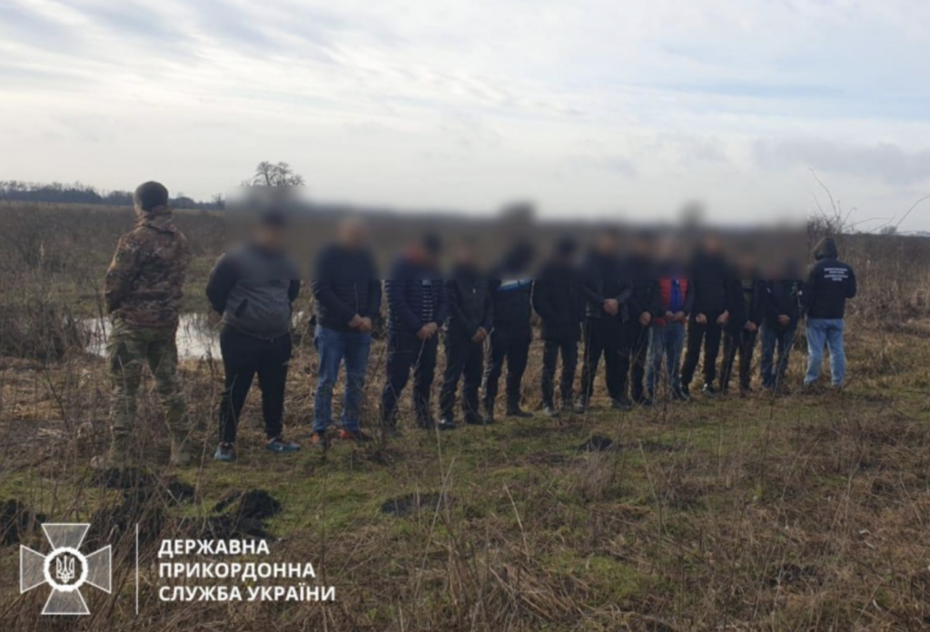 На кордоні з Угорщиною зі стріляниною затримали ухилянтів