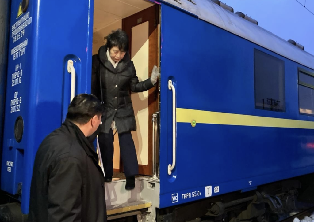 До України з візитом прибула глава МЗС Японії