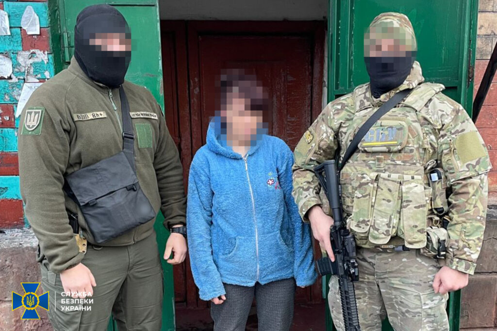Щодня проїжджала по 100 кілометрів для розвідування позицій ЗСУ: на Донеччині затримали чергову російську інформаторку
