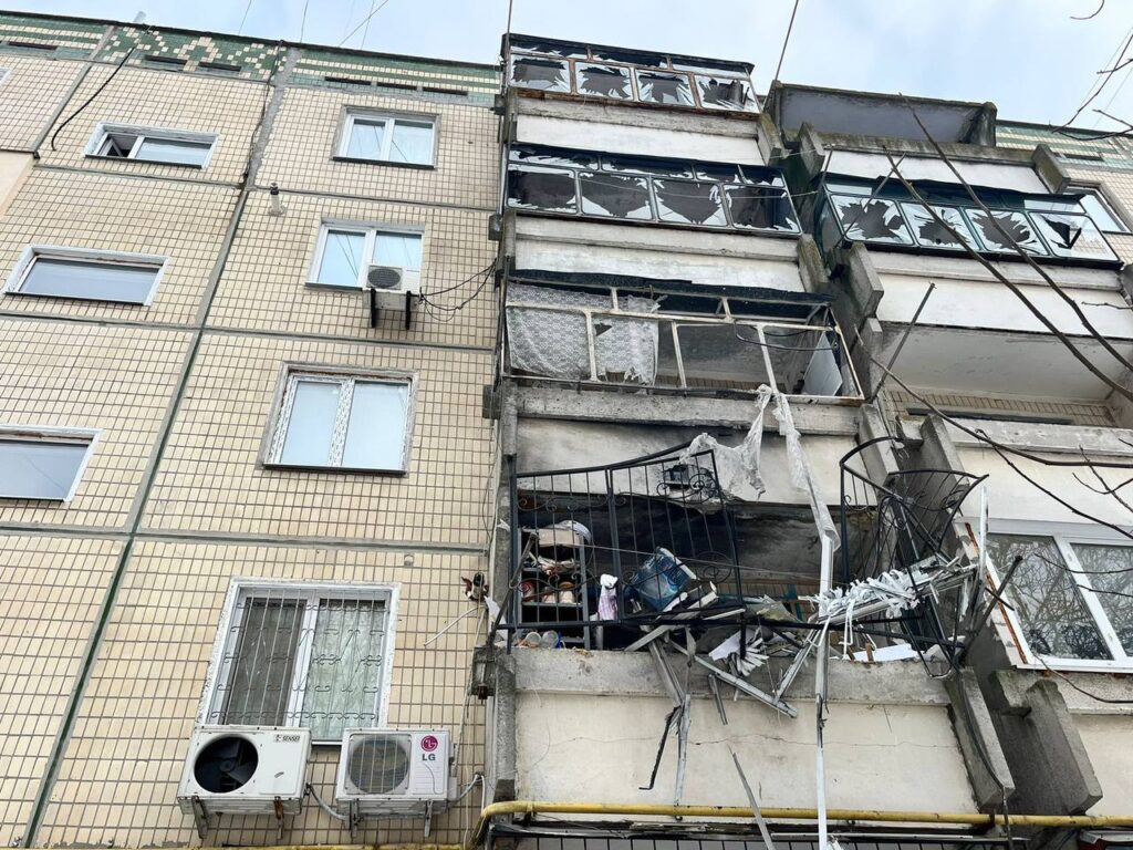 Російські окупанти  обстріляли Нікополь та Марганецьку громаду Дніпропетровщини, є значні руйнування
