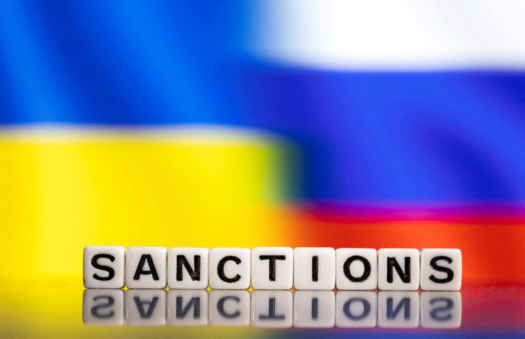 Конфіскація заморожених активів РФ не суперечить міжнародному праву – Bloomberg