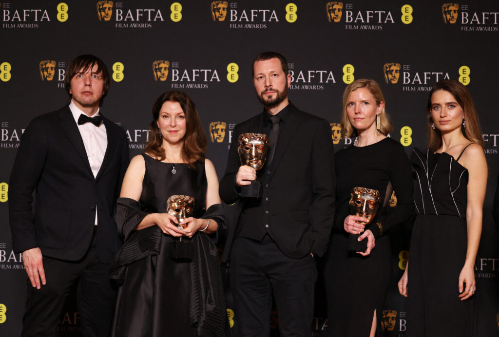 Режиссер фильма «20 дней в Мариуполе» со сцены премии BAFTA упомянул об Авдеевке
