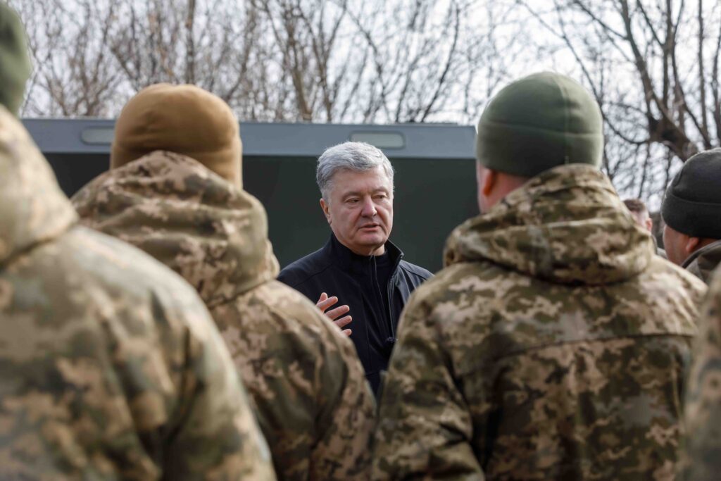 Порошенко едет в Бухарест – выступит на Конгрессе ЕНП и обсудит с лидерами Евросоюза поддержку Украины