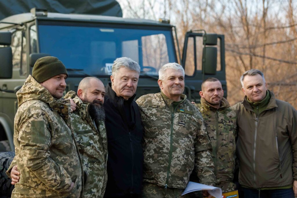 Берегти солдата: Порошенко пояснив, чому це – завдання номер один