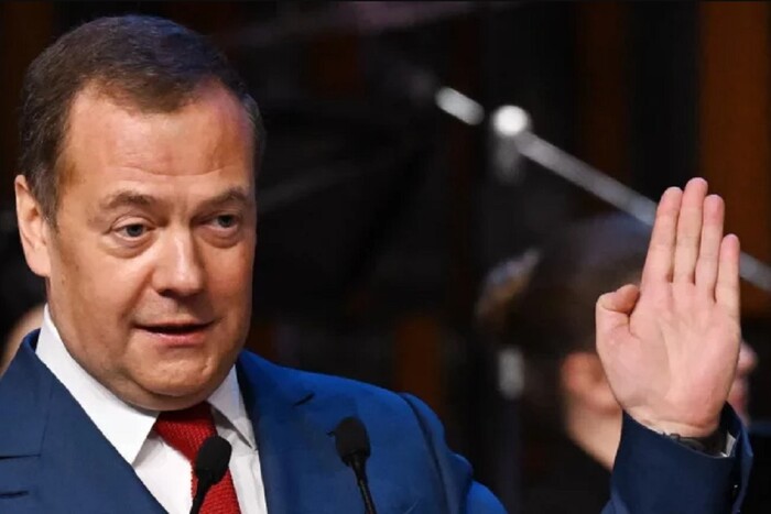 Офіційний представник ЄС заявив про необхідність психіатричної допомоги Дмитру Медведєву