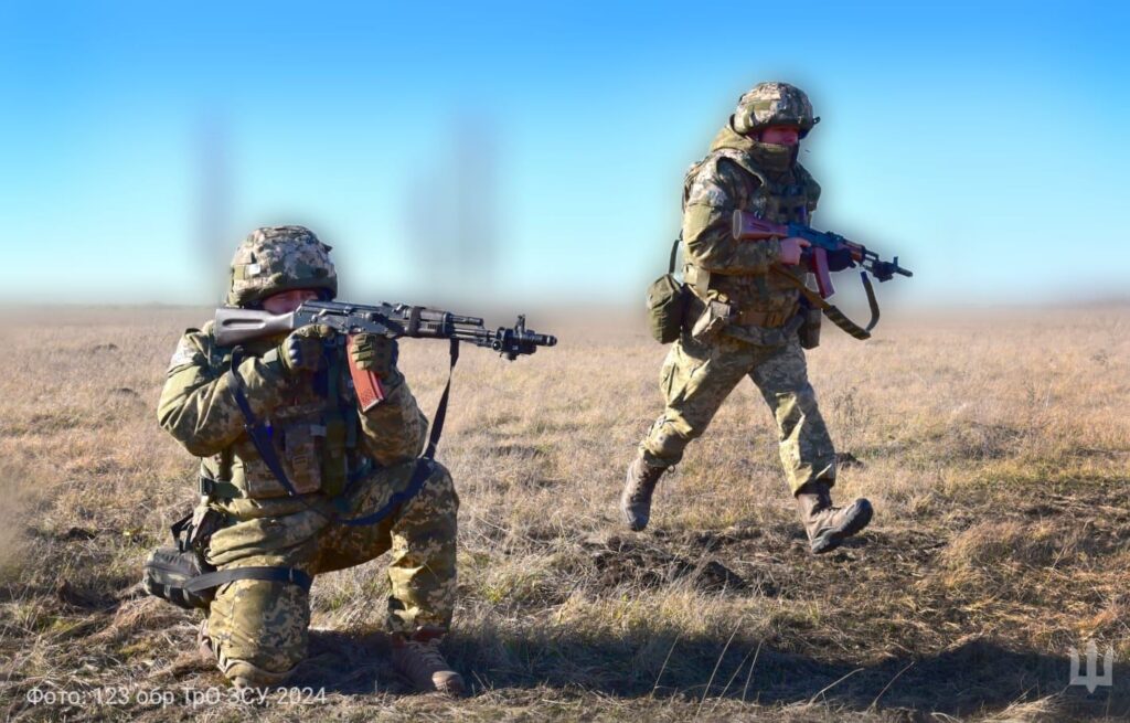 51 бойове зіткнення протягом доби, ворог 17 разів намагався прорвати оборону під Мар’їнкою – Генштаб