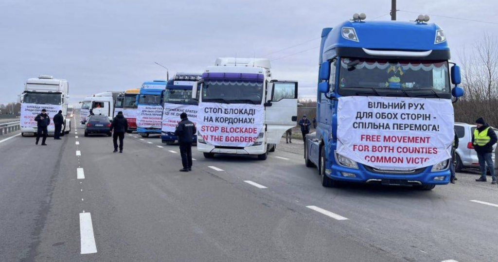 Украинские перевозчики начали протест на границе с Польшей