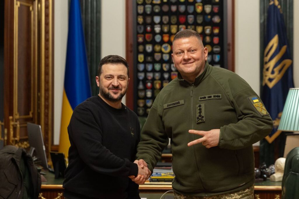 “Прийнято рішення про зміну підходів та стратегії” – Залужний прокоментував свою відставку