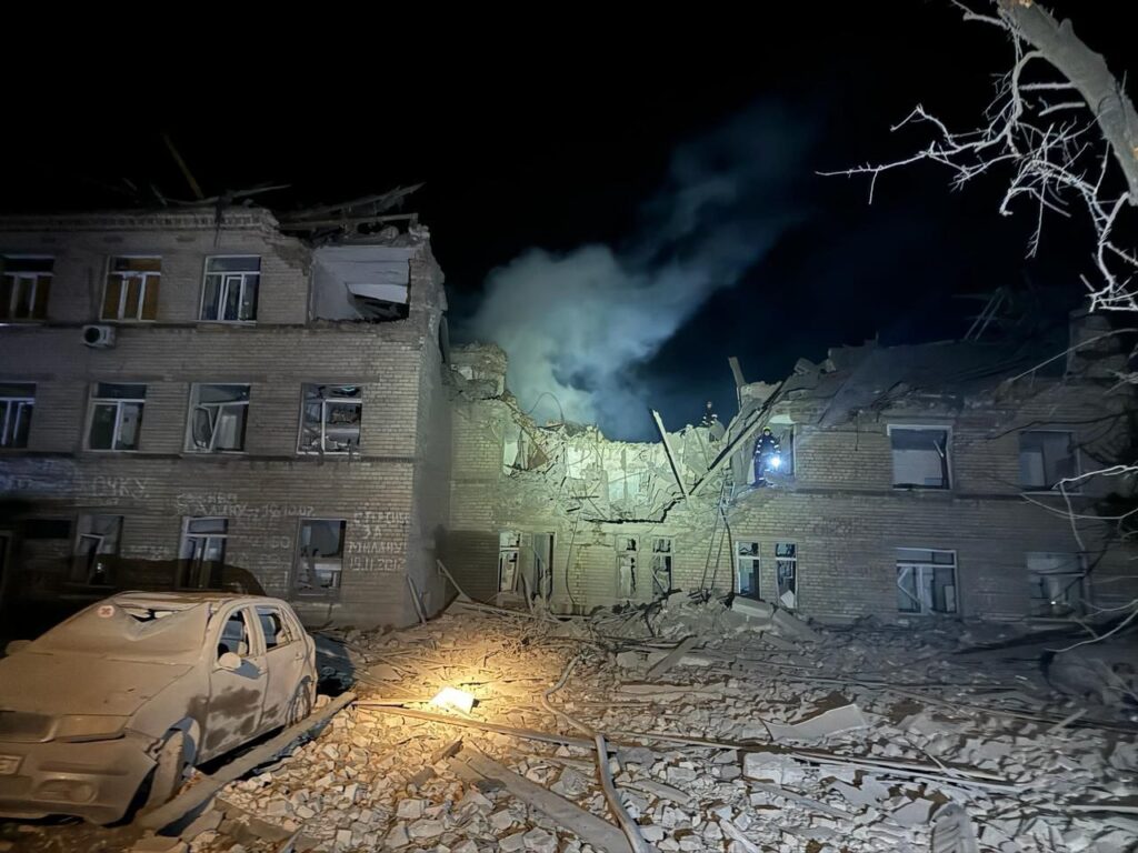 Обстрел города Селидово: погибли мать с ребенком и беременная женщина, среди раненых есть младенец