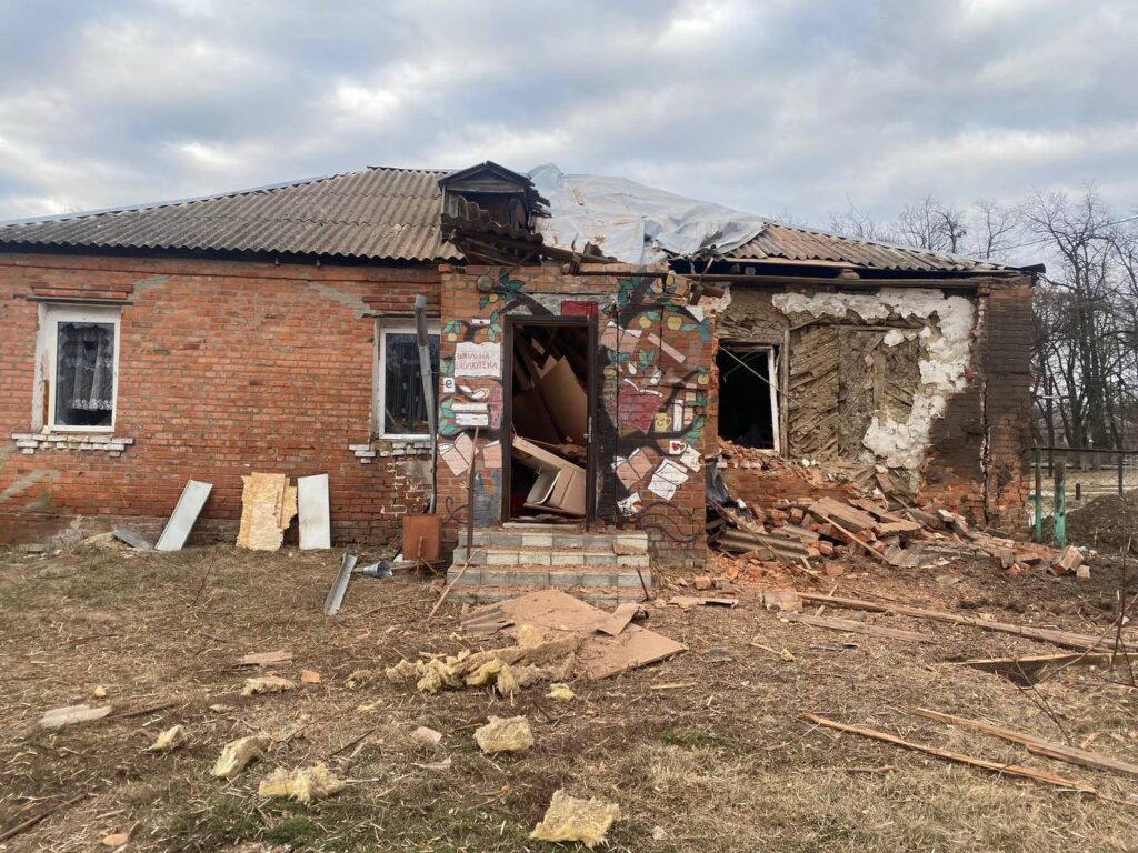 Росіяни вдарили авіацією по Куп’янську на Харківщині: зруйнований житловий будинок, є постраждалі