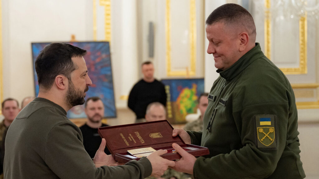 Зеленский уволил Залужного с военной службы и назначил послом Украины в Великобритании