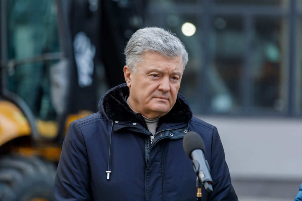 Боеприпасы сейчас – это драгоценное время для Украины: Порошенко в эфире Чешского радио об инициативе президента Павела