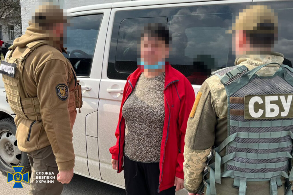 На Сумщині затримали колаборантку, яка розвідувала позиції ЗСУ, їй загрожує довічне ув’язнення