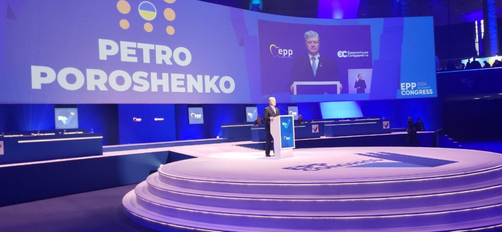 КМИС спросил, кого украинцы считают лидером оппозиции – на первом месте Порошенко
