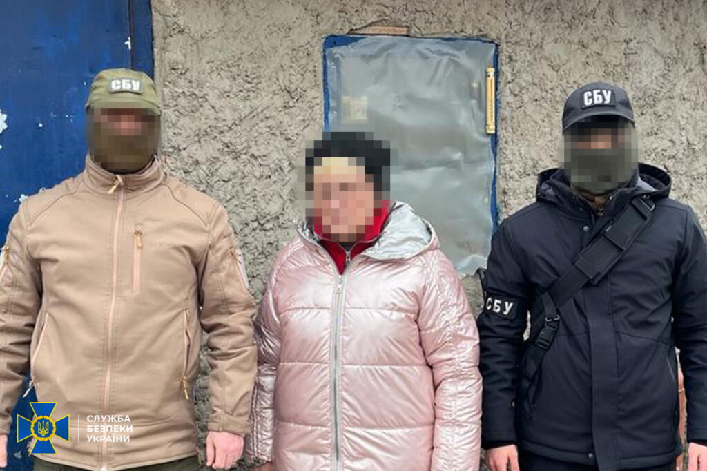 Вела разведку позиций ВСУ и корректировала ракетные удары РФ: в Изюме Харьковской области задержали очередного информатора врага