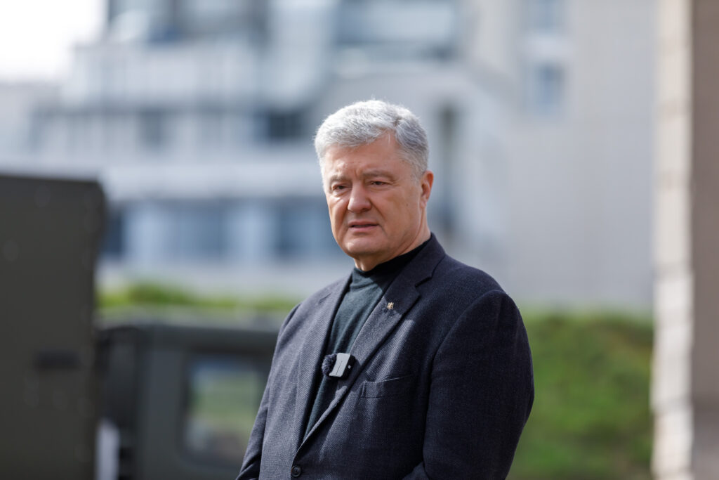 Час для сміливих рішень – Порошенко закликав НАТО запросити Україну в Альянс