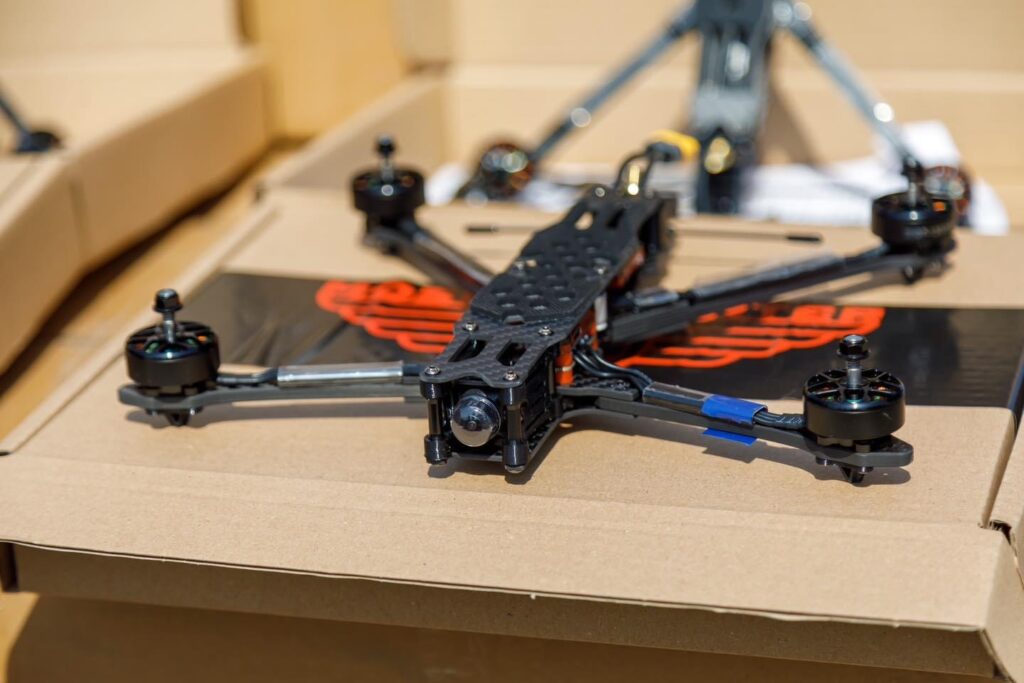 Фронт держится на FPV-дронах, 90% которых передают волонтеры или покупают подразделения – военный