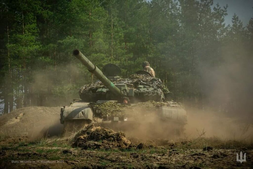 Росіяни зосередили основні зусилля на чотирьох напрямках фронту, активні атаки відбуваються біля Вовчанська та Часового Яру – Сирський