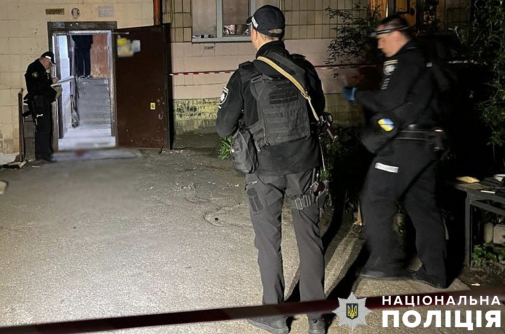 В одному з районів Києва вночі стався вибух, є поранені