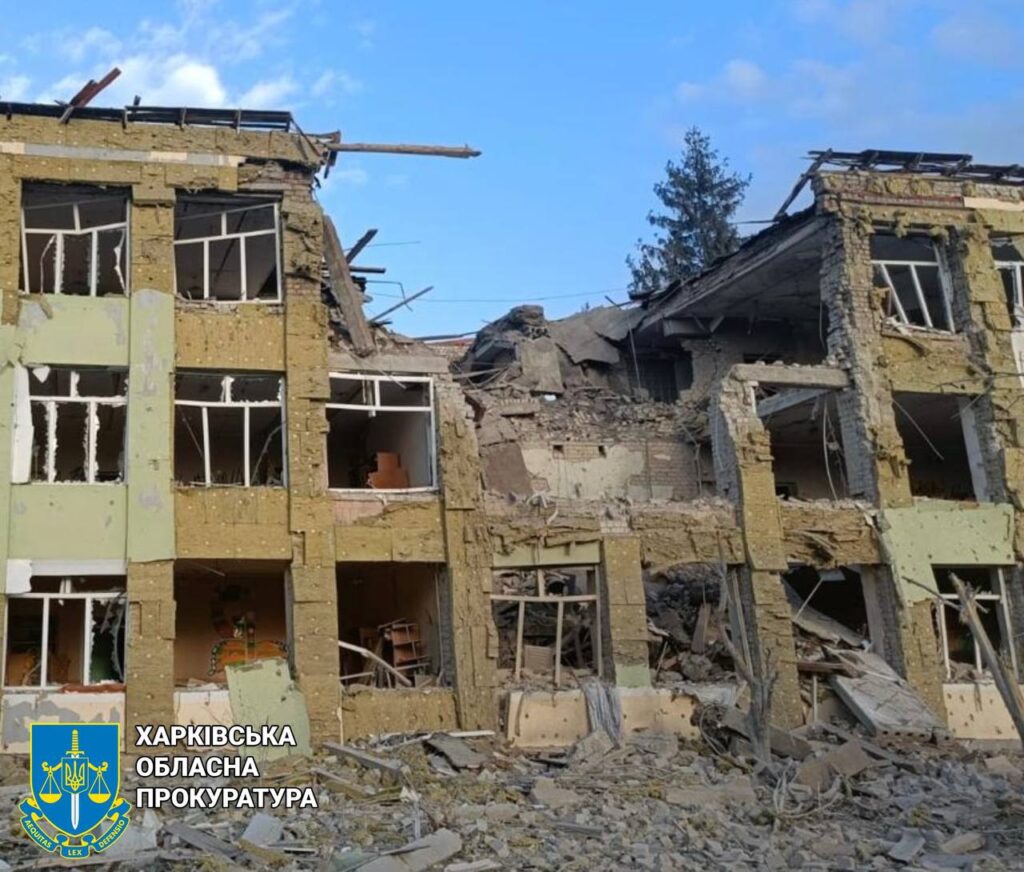 Армія РФ обстріляла школу на Харківщині
