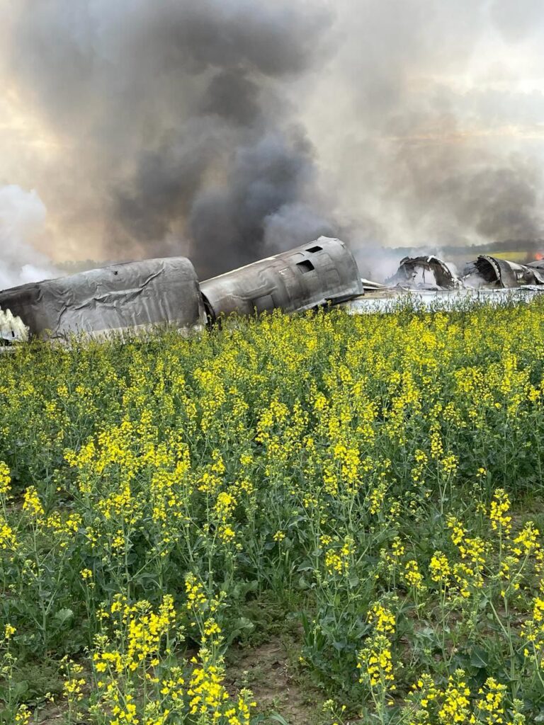 У росії впав літак Ту-22М3, ймовірно, після пуску ракет по Україні