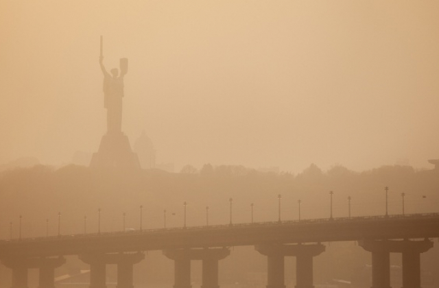 Increased dust levels recorded in Kyiv: how to protect yourself