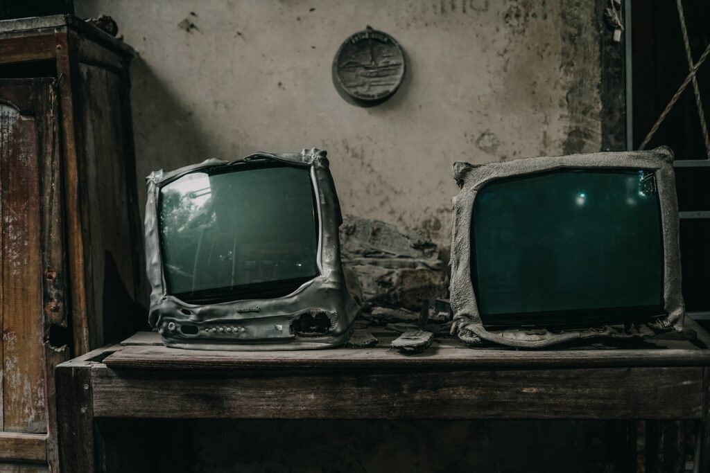 “Критична інфраструктура” абсурду: навіщо владі “Єдиний телемарафон”, який щодня дивляться лише 4% українців?