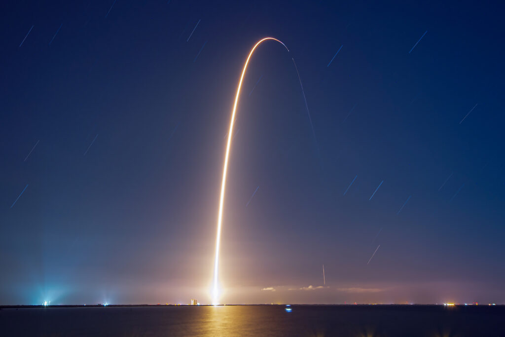 Компанія SpaceX успішно запустила в космос ще 24 супутники Starlink