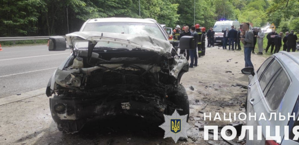 В Винницкой области в ужасном ДТП погибли трое полицейских