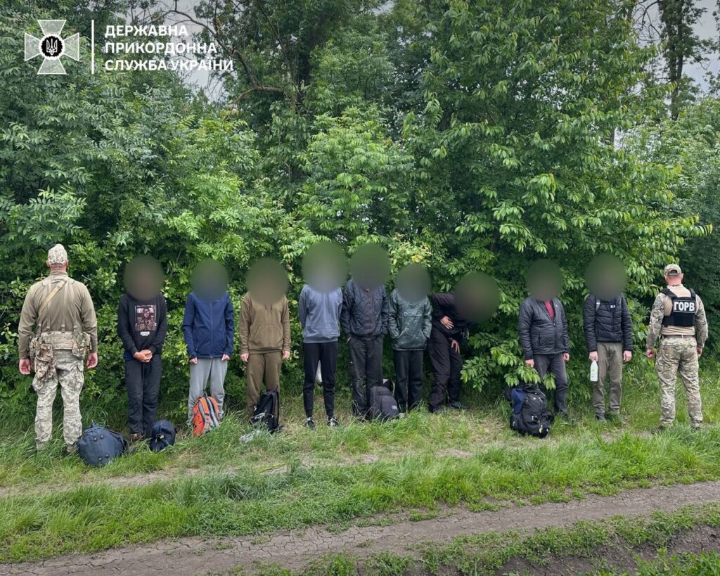 На Одещині затримали дві групи ухилянтів, які намагались незаконно перетнути кордон
