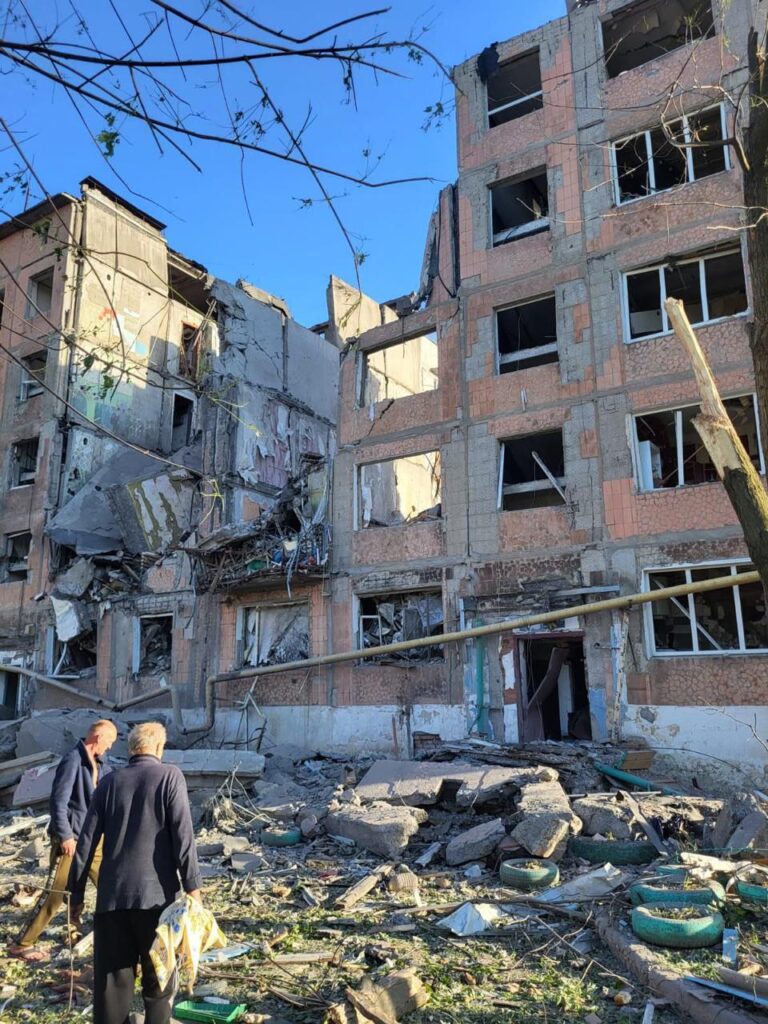 Росіяни з авіації обстріляли Торецьк на Донеччині, дві людини загинули, ще троє поранені