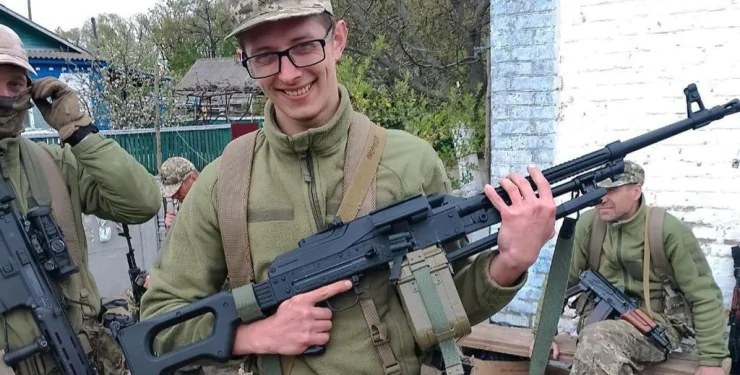 У Києві неповнолітній побив колишнього військового за зачіску