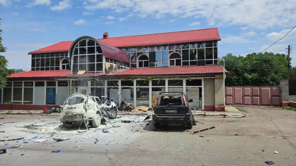 Армія РФ знищила авто поліції у Нововоронцовці на Херсонщині