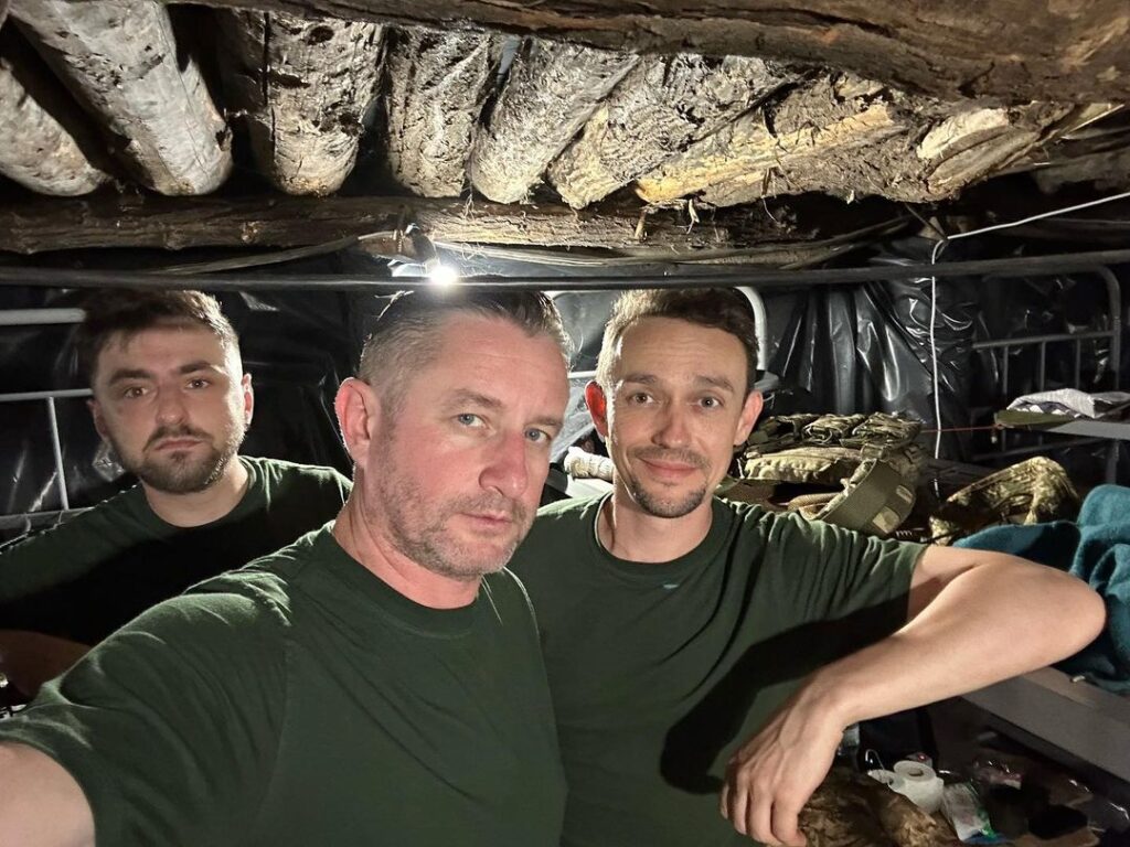 Музиканти гурту “Жадан і Собаки” поділились першим відео з військових навчань