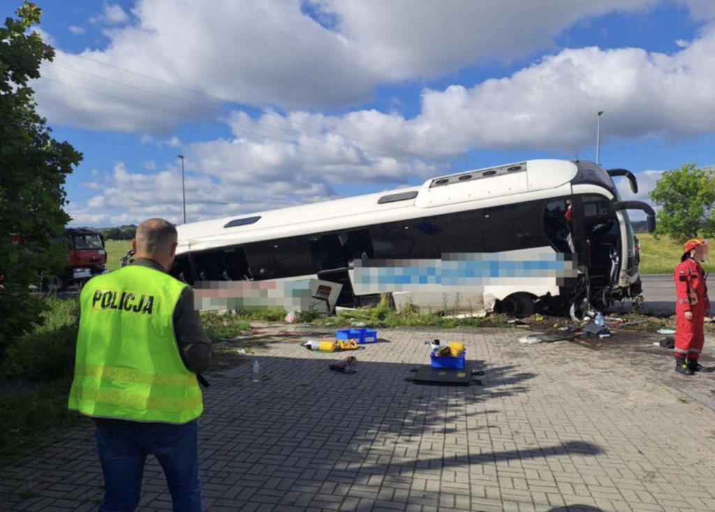 В Польше в ДТП попал автобус с украинцами, много пострадавших