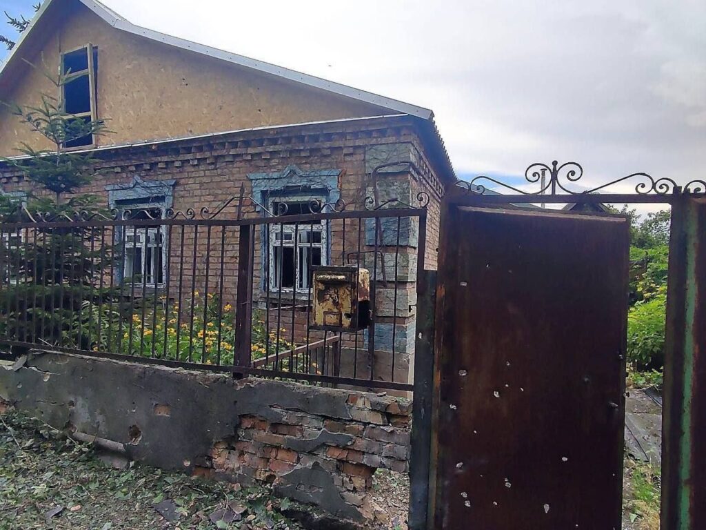 Окупанти обстріляли Нікополь та ще дві громади Дніпропетровщини, є руйнування та поранені