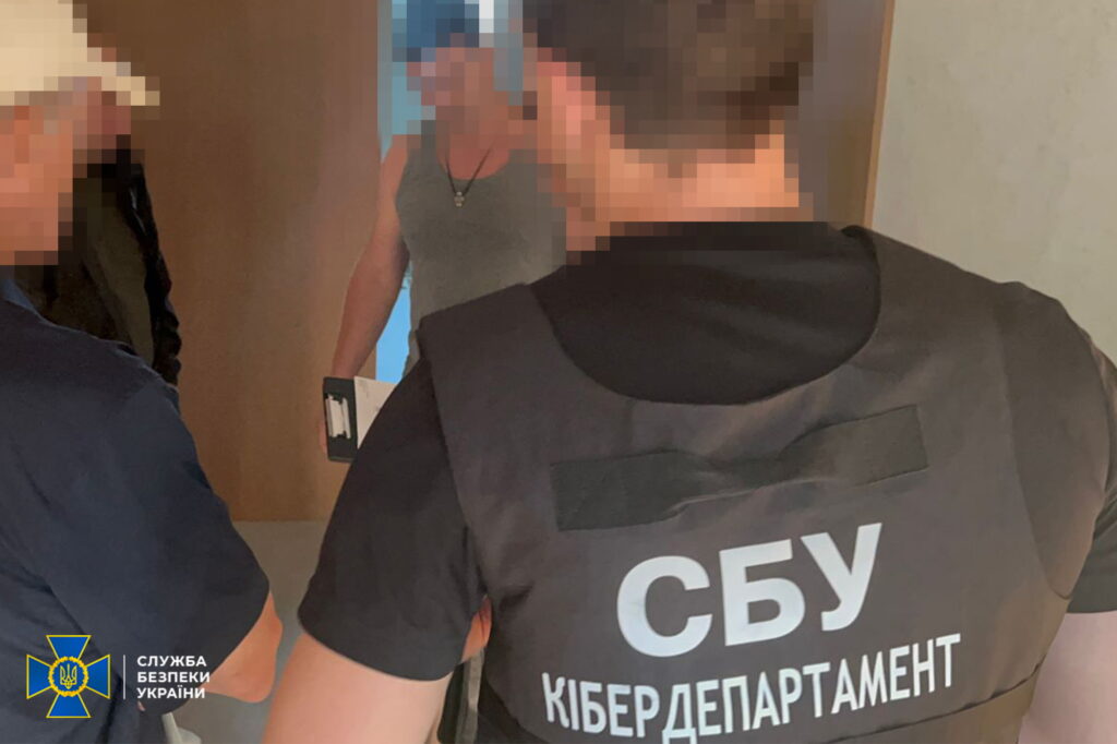 Розікрав 10 мільйонів гривень бюджетних коштів на закупівлі бронежилетів: СБУ затримала експосадовця “Укренерго”