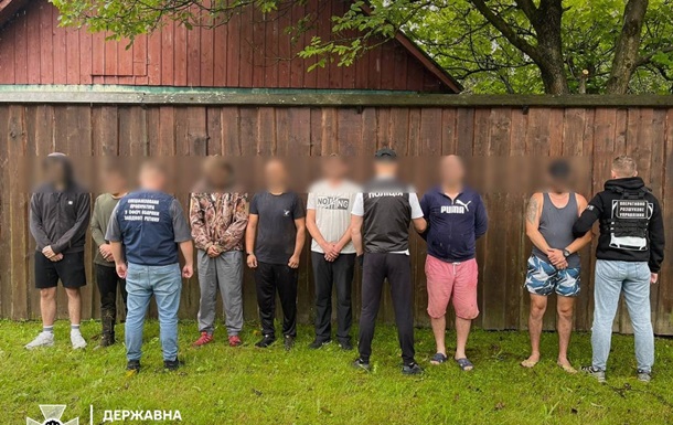 “Комплекс послуг” за вісім тисяч доларів: на Закарпатті  затримали організаторів переправлення ухилянтів до Румунії
