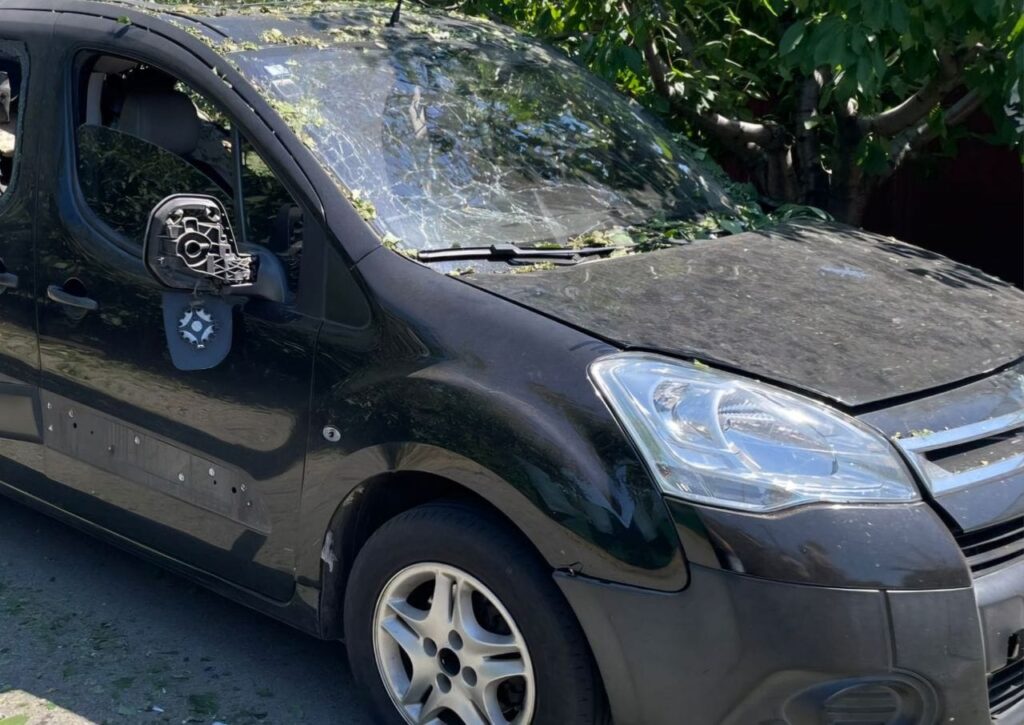 Російська армія атакувала дроном громаду на Дніпропетровщині: двоє поранених