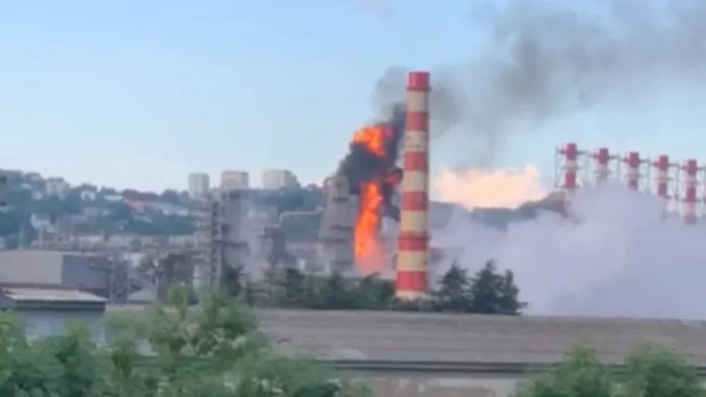 НПЗ у російському Туапсе атакували 75 безпілотників:  у ЗМІ кажуть, що за атакою стоїть українська розвідка