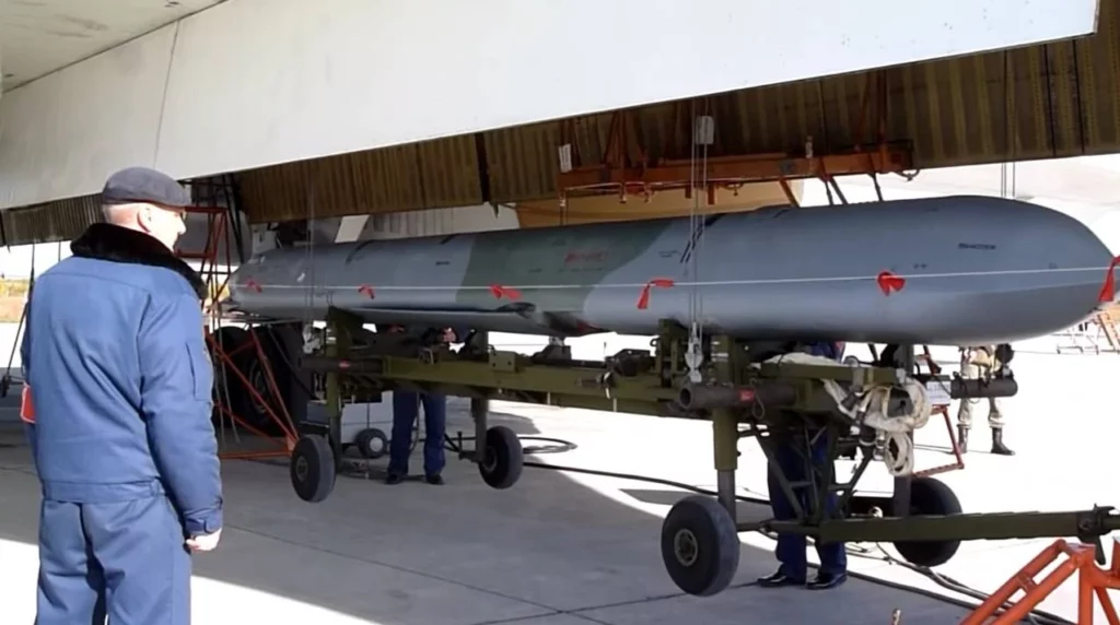 Сколько крылатых ракет Х-101 Россия может производить ежемесячно: в ГУР назвали количество