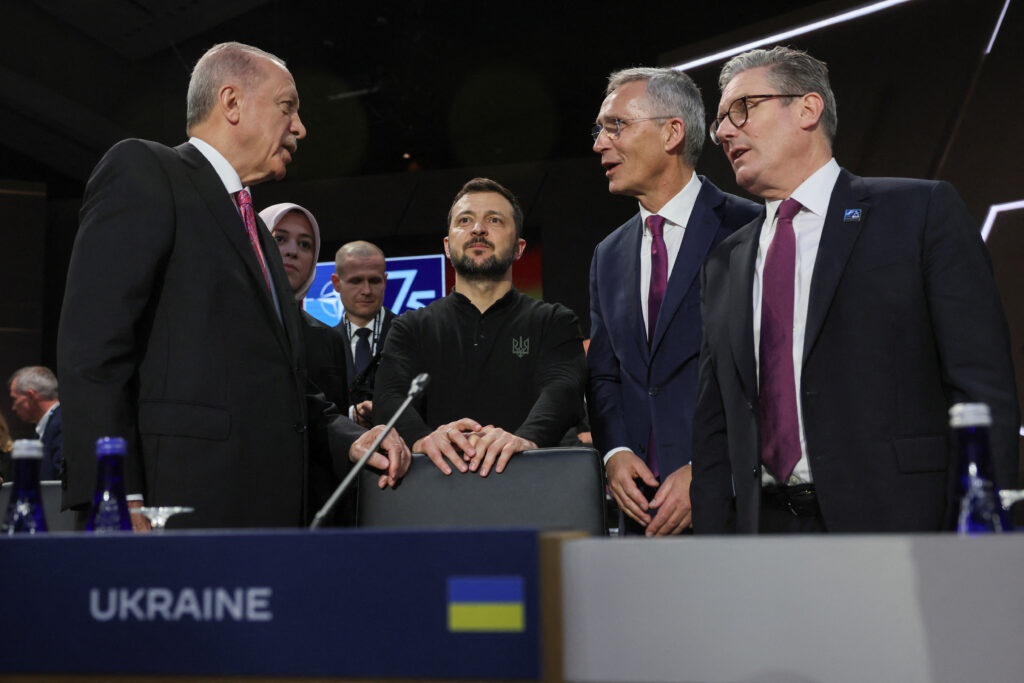 Абсурдні “мирні ініціативи”: ворог і союзники синхронно вдались до ескалації