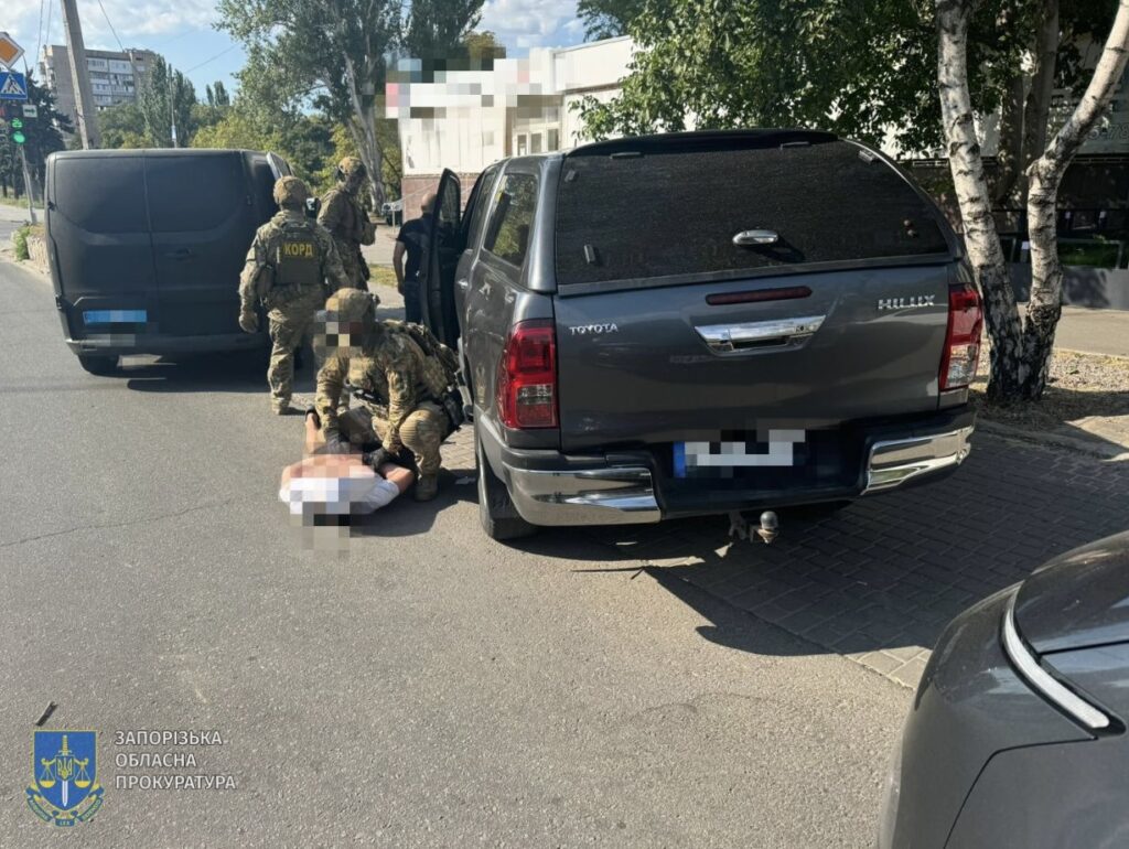Оформлювали ухилянтам опікунство над людьми з інвалідністю: у Запоріжжі викрили голову благодійного фонду та його спільника
